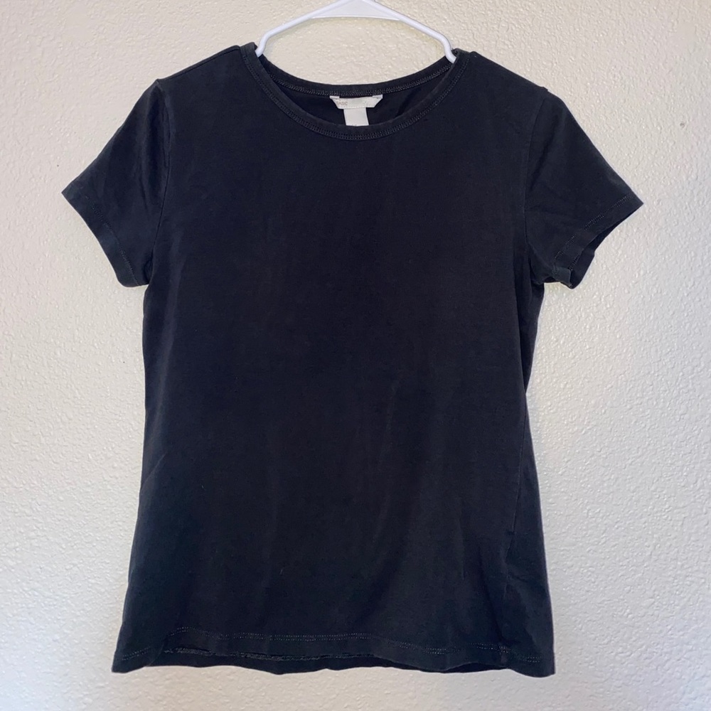 BRAND NEW Gray H&M T- Shirt ✨
